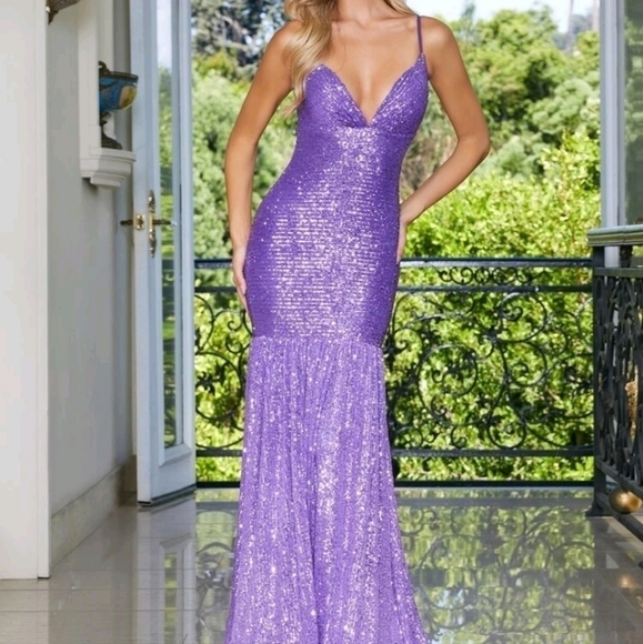 Violet/Purple ,   Spaghetti Strap,   Sequined, Merm… - Picture 4 of 11